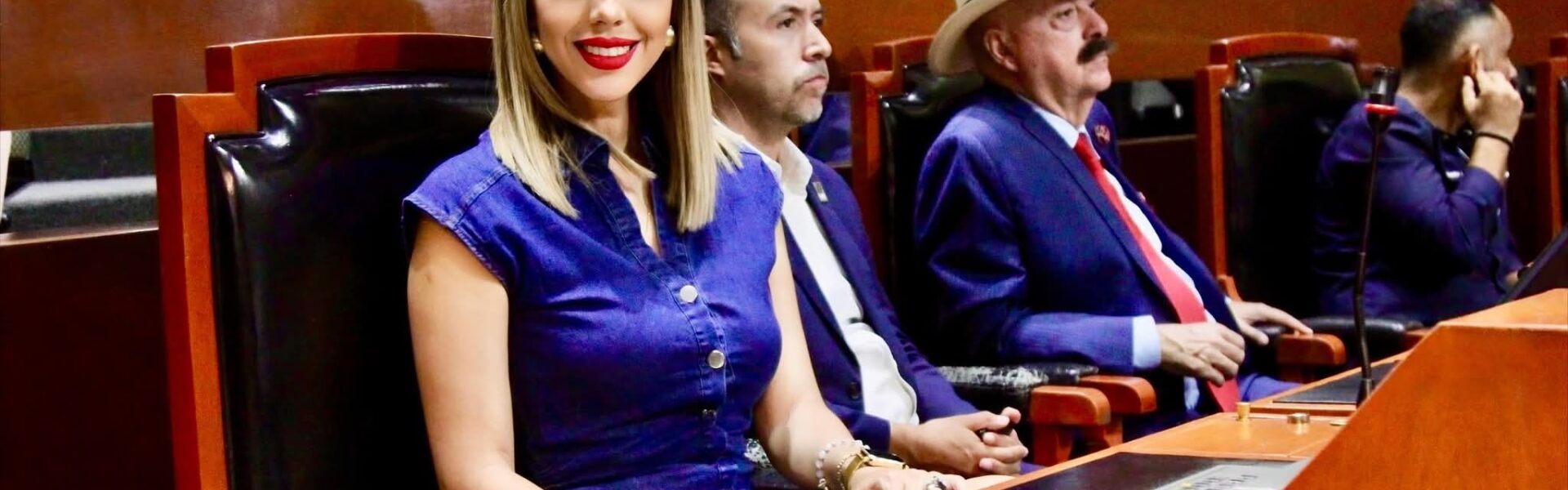 Propone diputada que motos salgan de agencia con placas