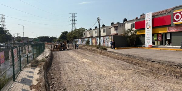 En marcha primera etapa de ampliación a 4 carriles de avenida México 