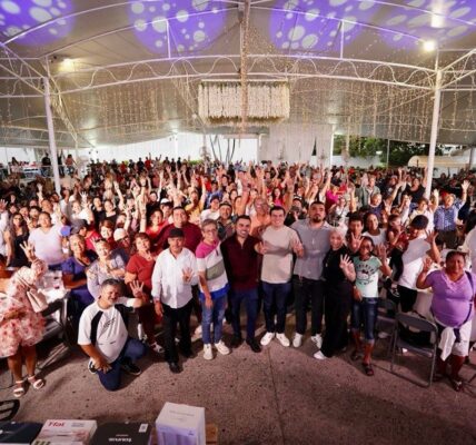 Reúne Ra Aguilar a más de dos mil líderes en posada morenista 