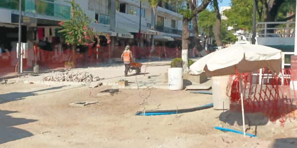 Se retrasa una semana la apertura de la calle en obra de ampliación del malecón 