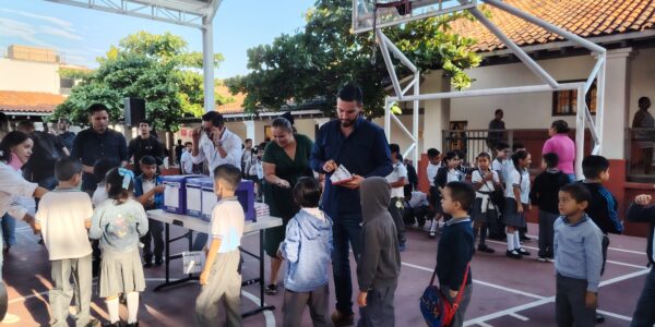 Niños de primarias eligirán escultura del Cerro de la Cruz