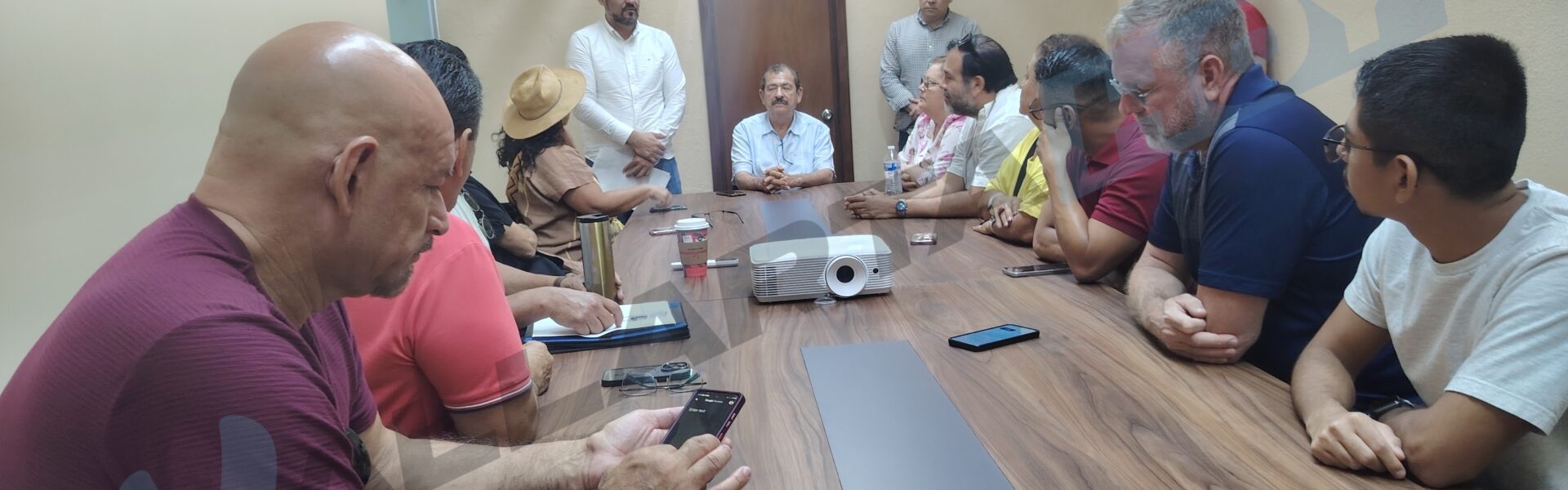 Se compromete Sindicatura ante vecinos de interponer denuncia contra edificio «Frida»