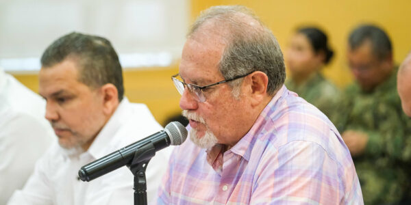 Ya faltan 18; un reo fugado fue abatido en La Desembocada