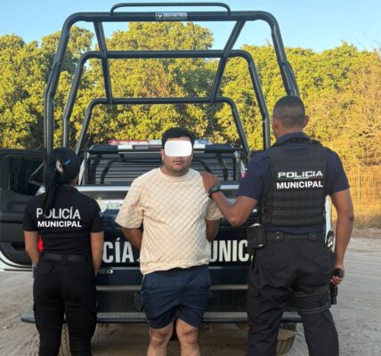 Policías detiene a hombre armado durante operativo en playas