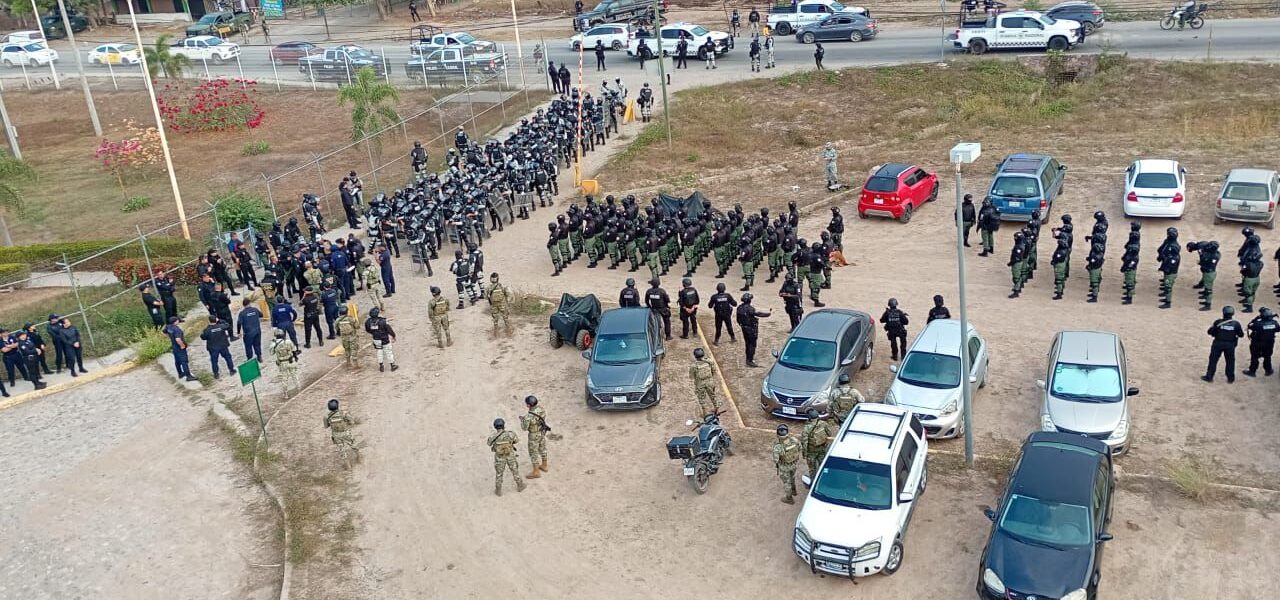 Operativo en Ceinjure de Puerto Vallarta deja decomisos y traslado de 6 internos a Puente Grande