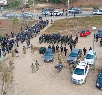 Operativo en Ceinjure de Puerto Vallarta deja decomisos y traslado de 6 internos a Puente Grande