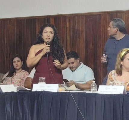 Entregarán apoyo económico a locatarios del mercado “5 de Diciembre” afectados por incendio