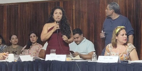 Entregarán apoyo económico a locatarios del mercado “5 de Diciembre” afectados por incendio