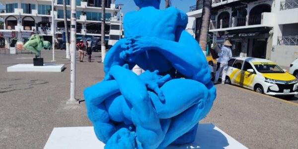 Quitan esculturas del Malecón ante polémica