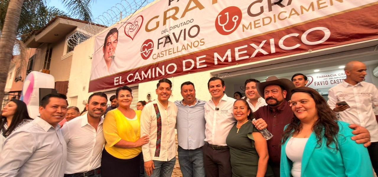 Ra Aguilar acompaña a inauguración de Farmacia Gratuita impulsada por el Diputado Federal Favio Castellanos Ra Aguilar acompaña a inauguración de Farmacia Gratuita impulsada por el Diputado Federal Favio Castellanos