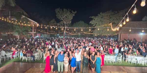 Festeja Gobierno Municipal a maestros y maestras Festeja Gobierno Municipal a maestros y maestras