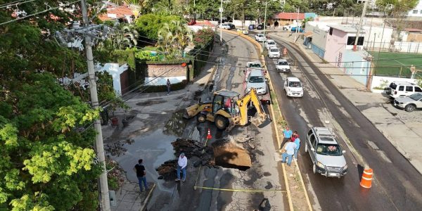 Promete Seapal Vallarta reparación de socavón en 3 días