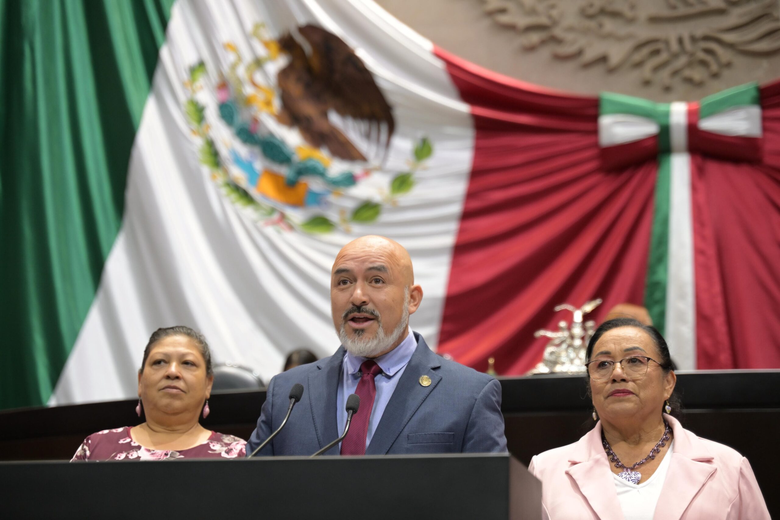 Diputado Bruno Blancas presenta la iniciativa de“Ley Don Juan”, para proteger el patrimonio de adultos mayores Diputado Bruno Blancas presenta la iniciativa de“Ley Don Juan”, para proteger el patrimonio de adultos mayores