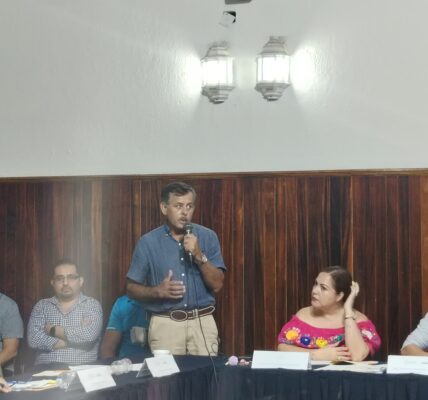 Solicitan reapertura vehicular en avenida México de la colonia 5 de Diciembre en Puerto Vallarta Solicitan reapertura vehicular en avenida México de la colonia 5 de Diciembre en Puerto Vallarta